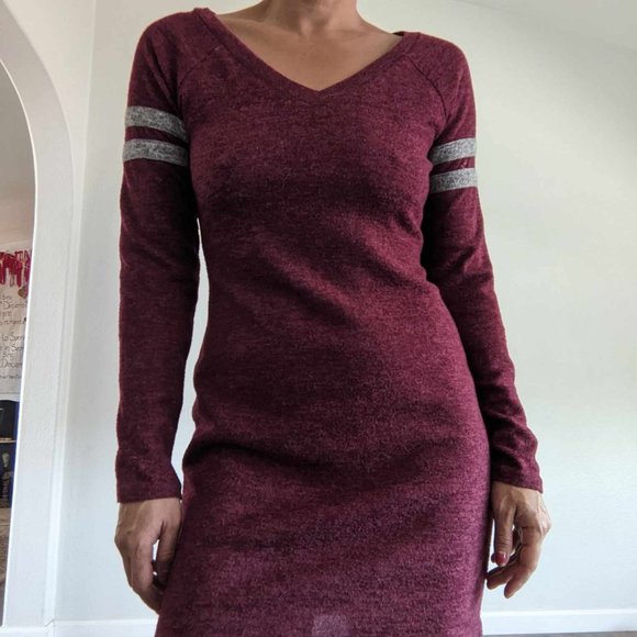 Maroon Sweater Minidress. Size M - Picture 1 of 4